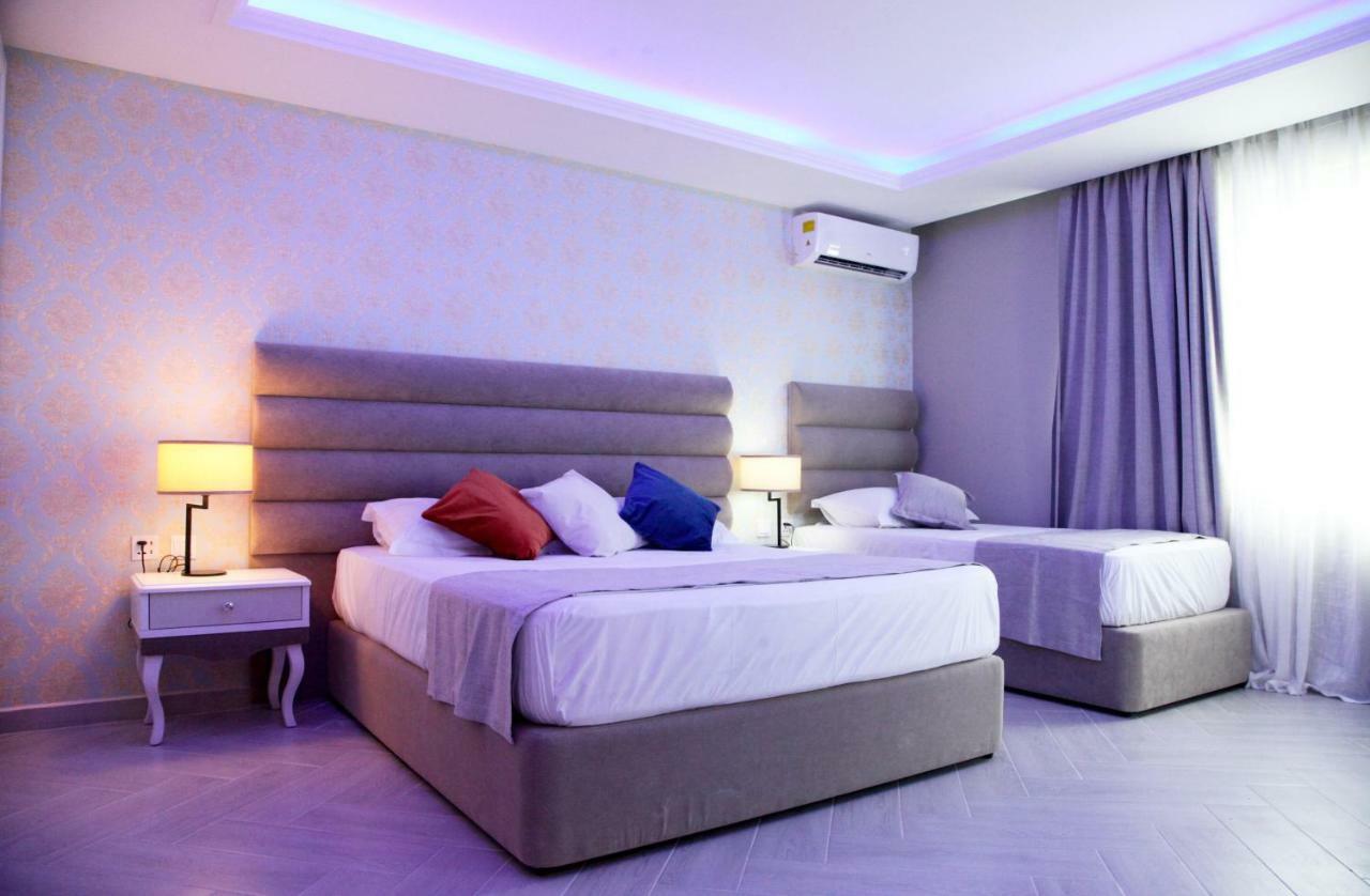 Fafa Hotel 4*